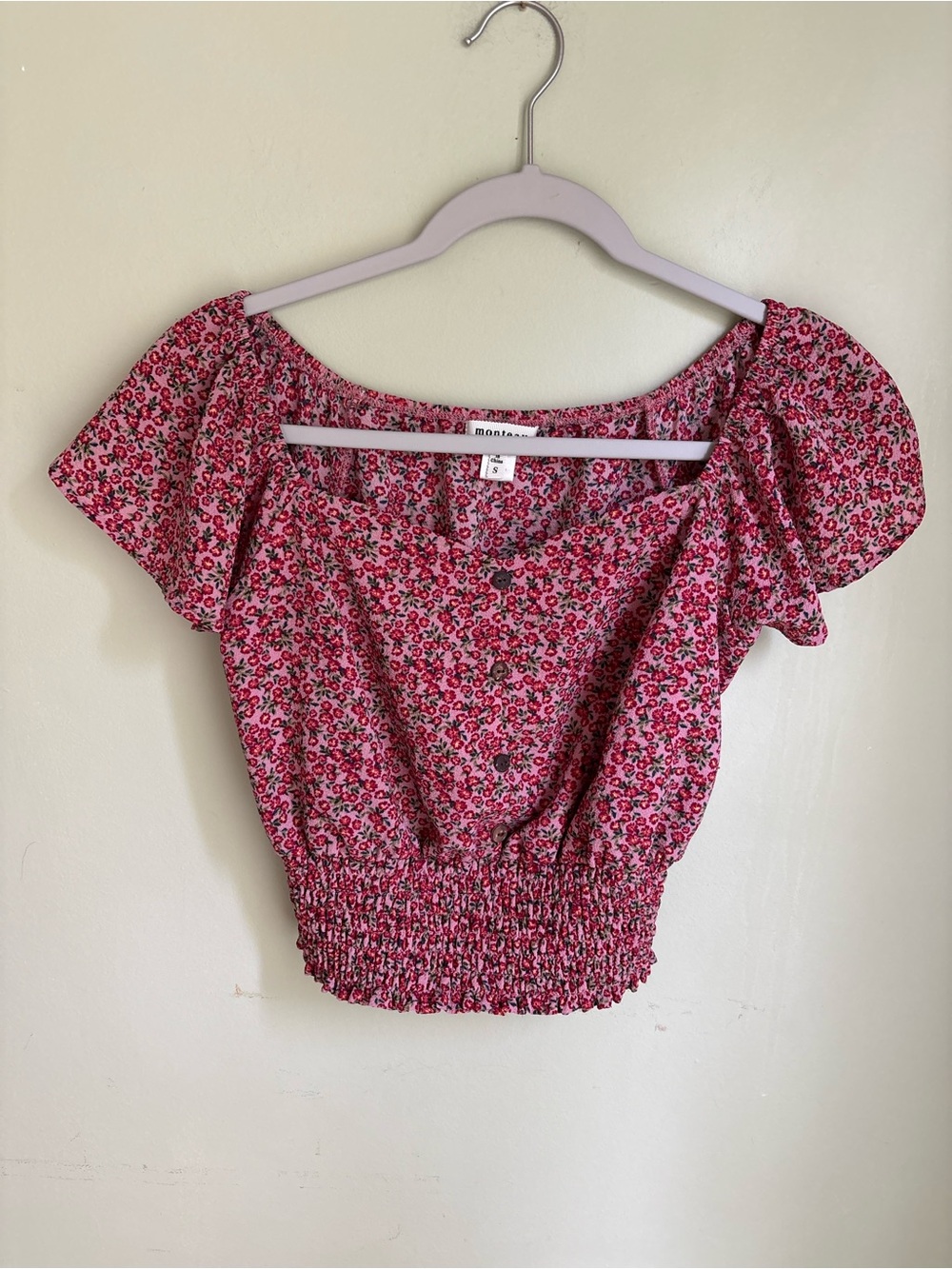 Monteau Pink Floral Smocked Crop Top w/short flutter sleeves. Small. Great shape - Picture 8 of 15